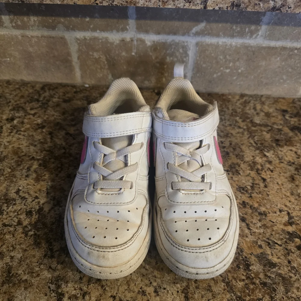 Nike Girls Shoes 10c Hot Pink And White